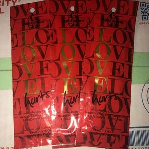 3 Love Hurts Tanning Lotion Packets